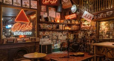 Kiez-Trinkhalle mit Rauchererlaubnis – perfekte Gelegenheit in Kreuzberg