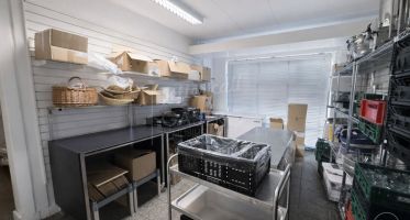 Erstklassiger Catering Betrieb mit Produktionsstätte und Kundenstamm zu vermieten